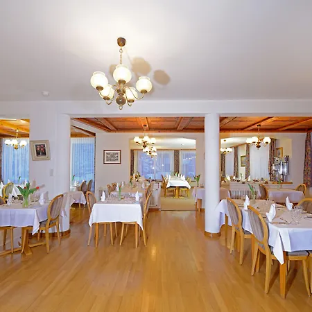 Alphubel Hotel 2*